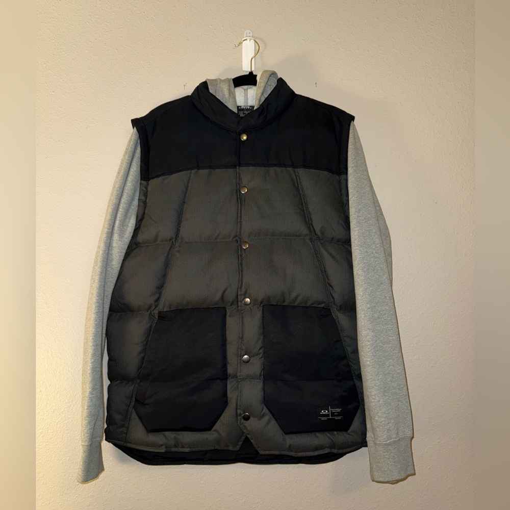 Men’s Oakley Vest Jacket size large